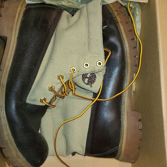 Timberland Other - Timberland mens boots 12 used in org box
